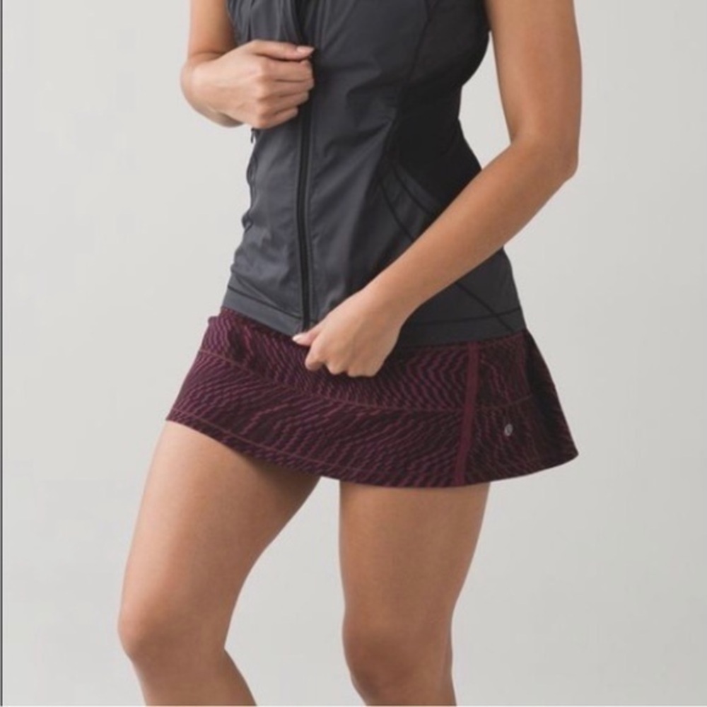 Lululemon Pace Setter Skort Size Women’s 4 Tall Color Red, Grape And Black